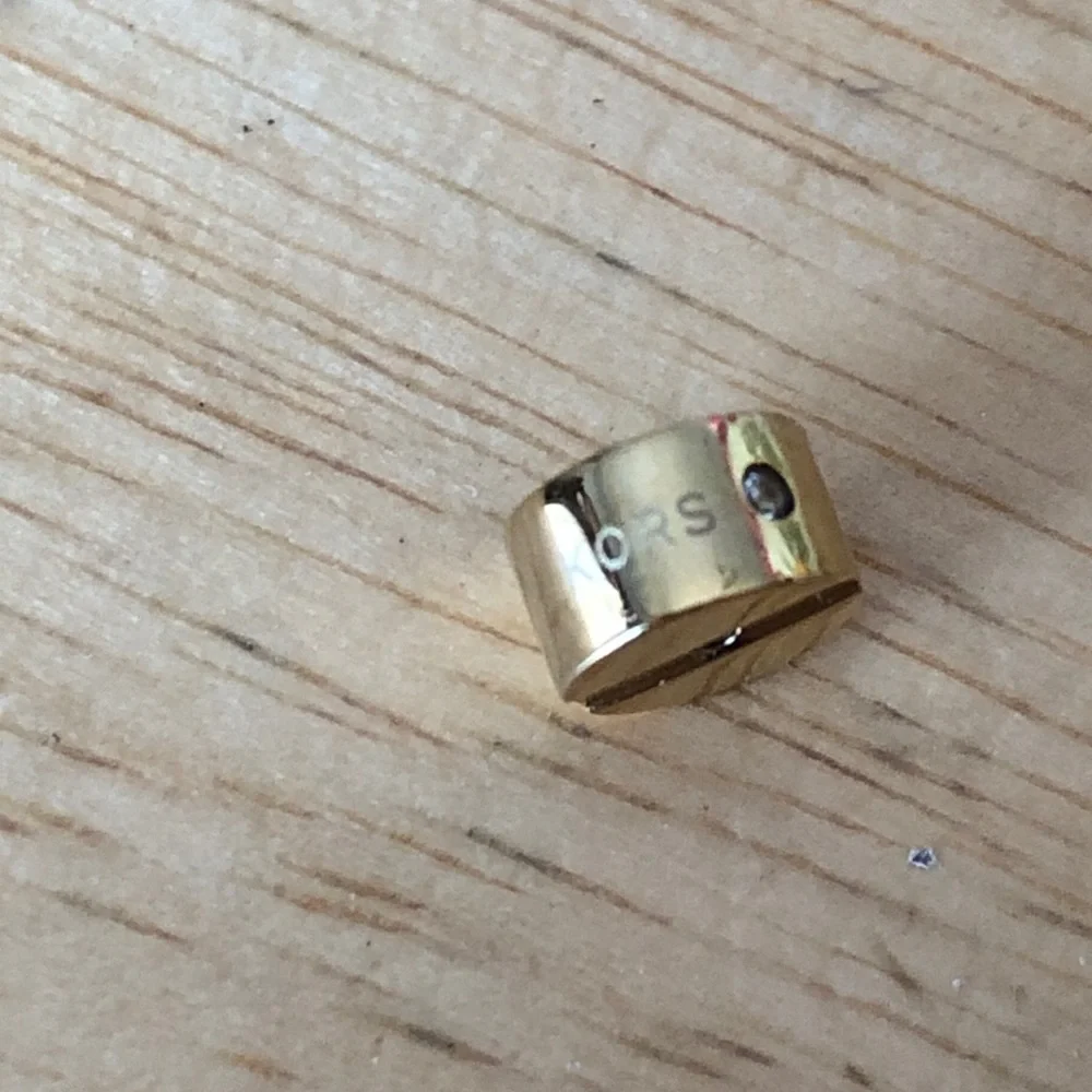 Michael Kors Gold Plated Stainless Steel Crystal Heart Stud Earrings NWT
